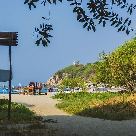Nomad Beach House Hotell Puerto Escondido  Exteriör bild