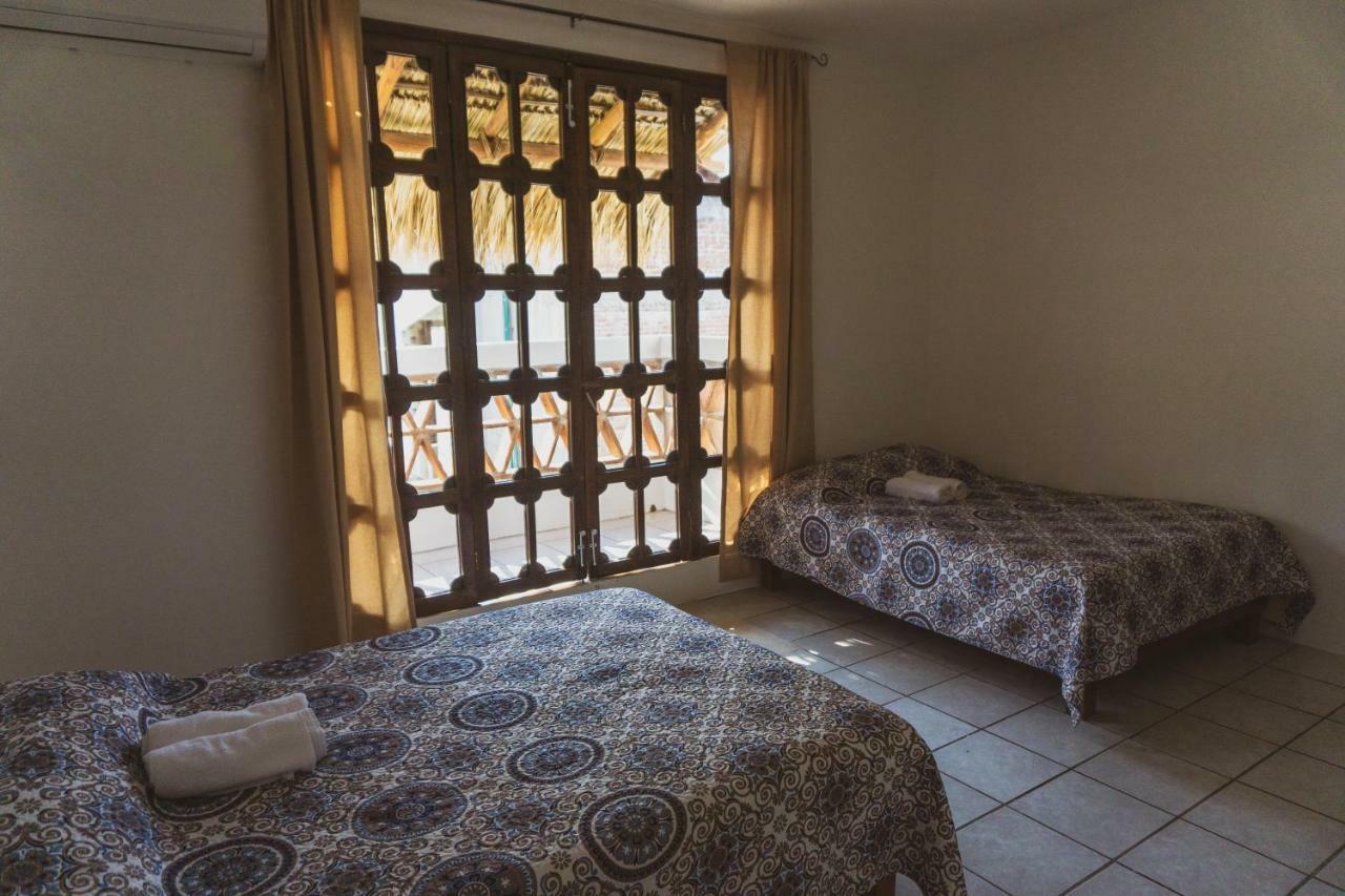 Nomad Beach House Hotell Puerto Escondido  Exteriör bild