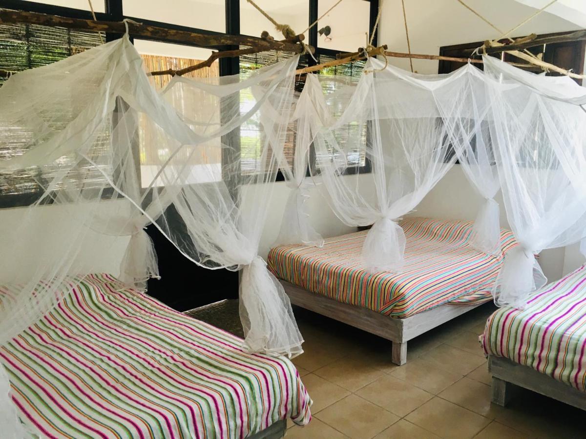 Nomad Beach House Hotell Puerto Escondido  Exteriör bild