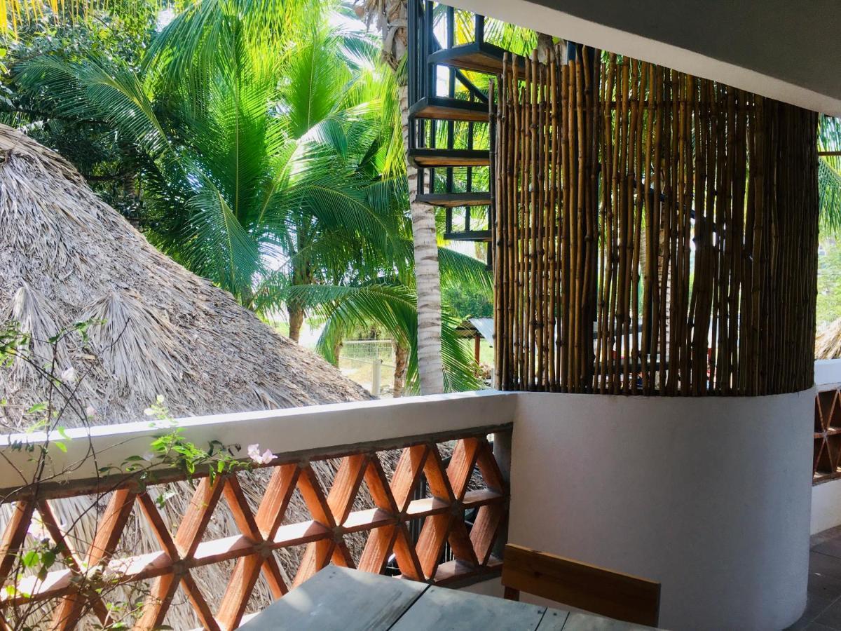 Nomad Beach House Hotell Puerto Escondido  Exteriör bild