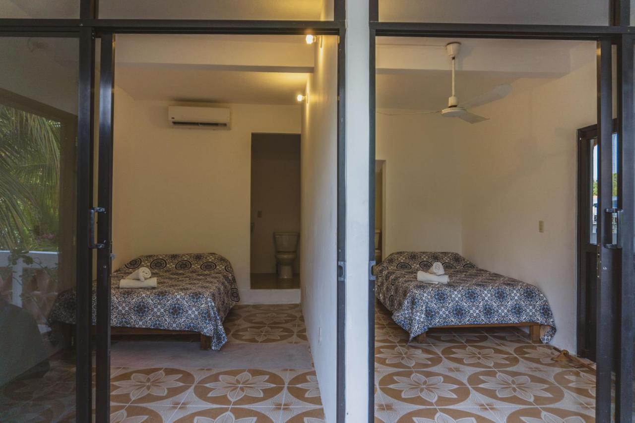 Nomad Beach House Hotell Puerto Escondido  Exteriör bild