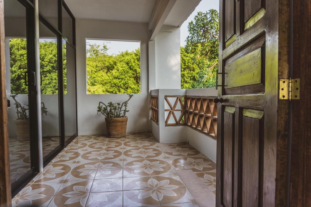 Nomad Beach House Hotell Puerto Escondido  Exteriör bild